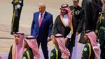 U.S. President Donald Trump is welcomed by Saudi Crown Prince Mohammed Bin Salman in Riyadh, Saudi Arabia, May 13, 2025. REUTERS/Brian Snyder TPX IMAGES OF THE DAY