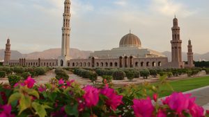 Sultan Qaboos Grand Mosque in Muscat. Oman is taking steps to address a budget deficit