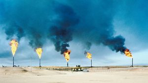 Construction, Oilfield, Outdoors