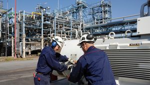 Kuwait's Independent Petroleum Group has renewed $1 billion of credit facilities with four banks there